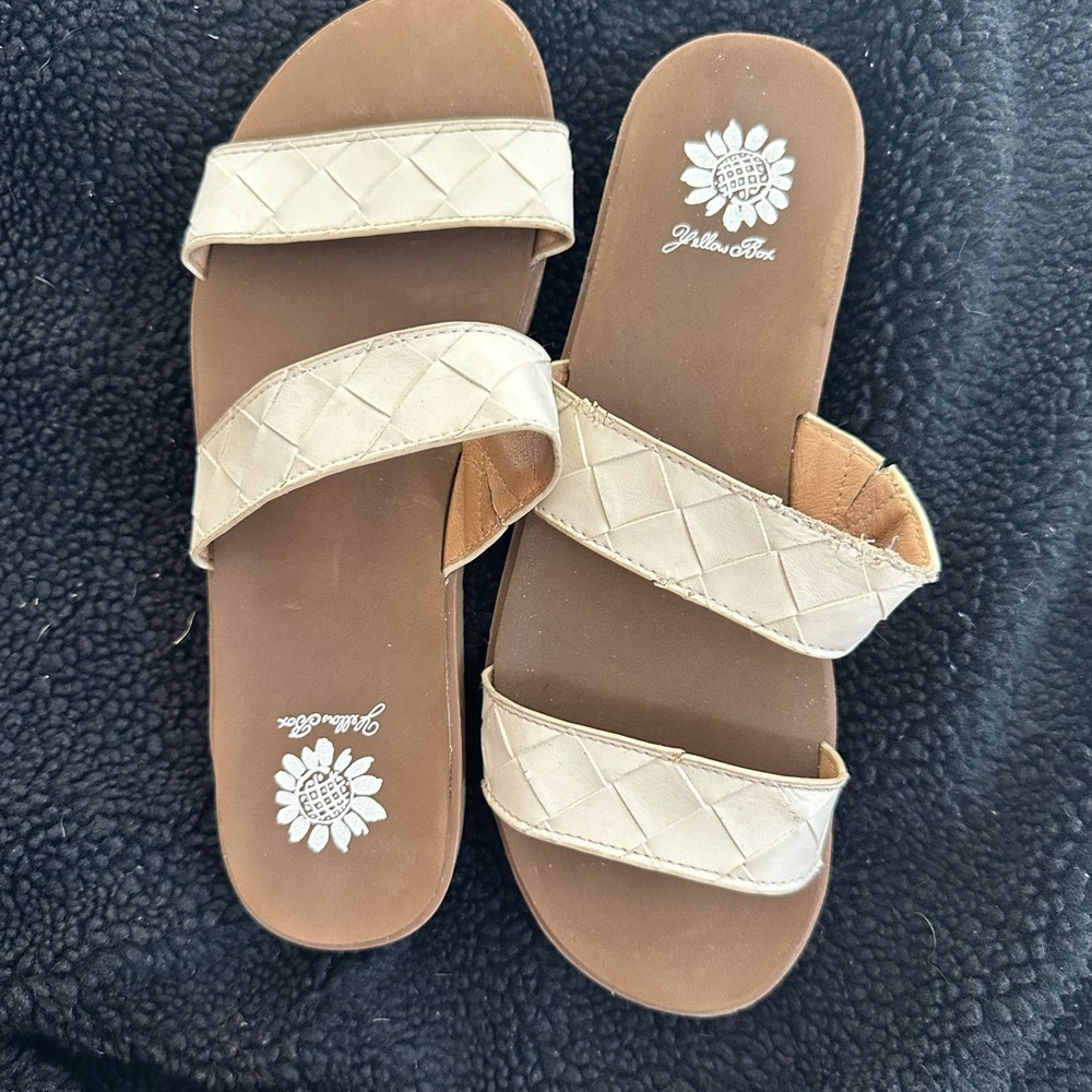 Yellow Box Sandals - Picture 4 of 6